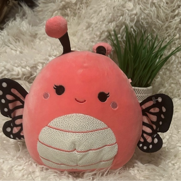 Andreina the pink monarch butterfly 8” Squishmallow - Picture 1 of 4
